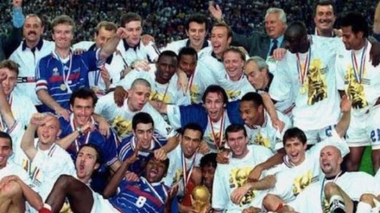 Les yeux dans les Bleus still