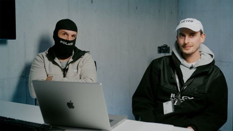 Die Enkeltrick Betrüger still