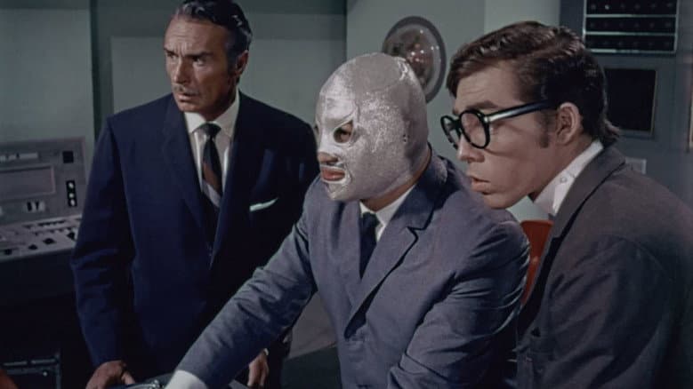 Santo in the Treasure of Dracula still