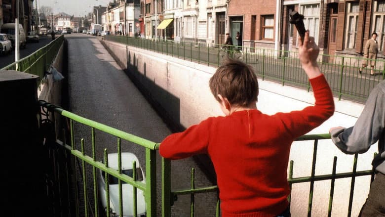 Naked Childhood still