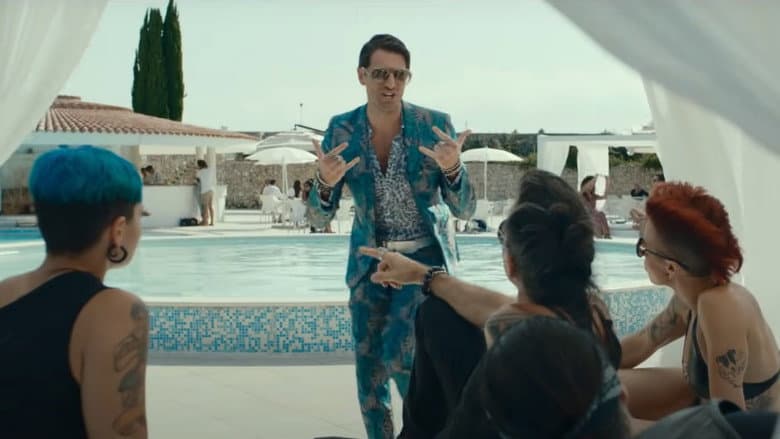 L'agenzia dei bugiardi still