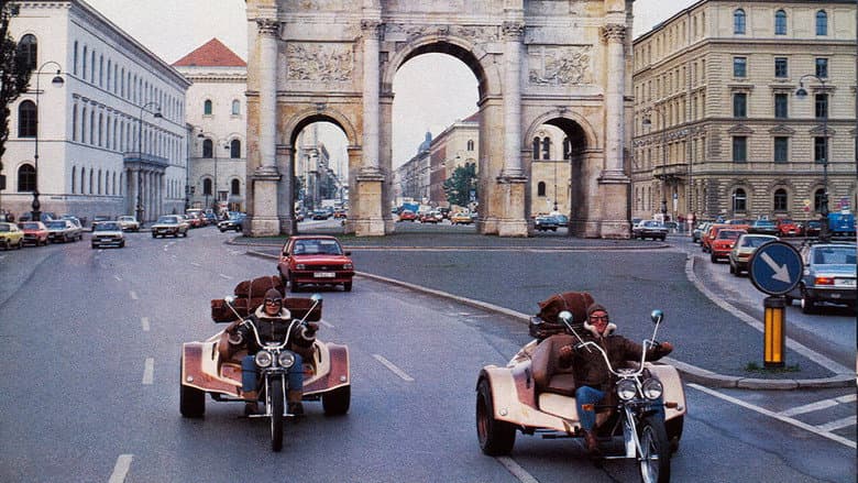 Zwei Nasen tanken Super still