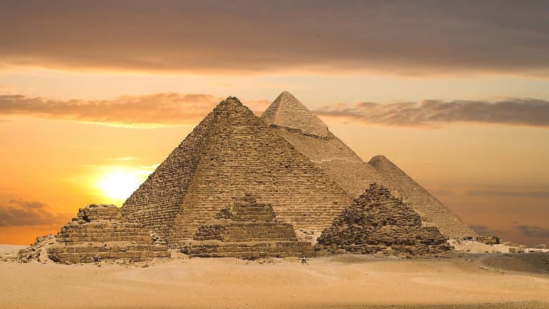 La Révélation des Pyramides 2 : l'Équateur penché, l'enquête continue... still