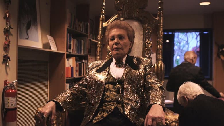 Mucho Mucho Amor: The Legend of Walter Mercado still