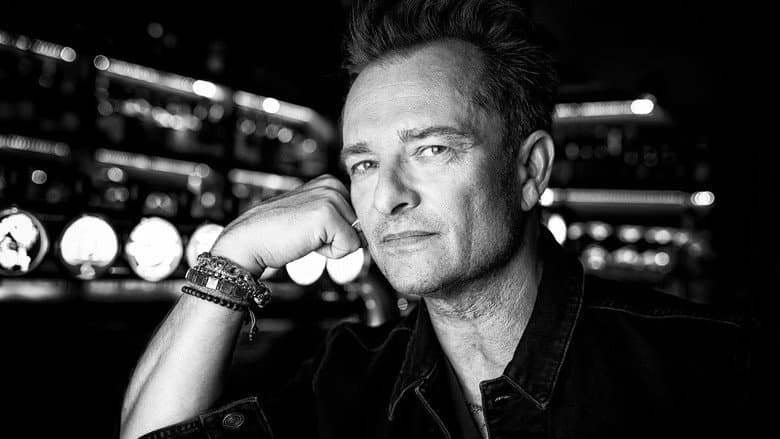 David Hallyday still