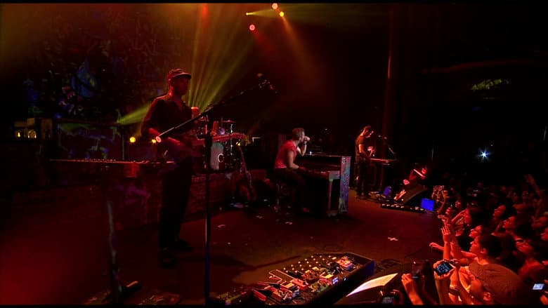 Coldplay - Live at La Cigale 2011 still