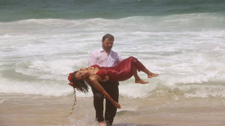 Ofélia na Praia, 2a Versão still