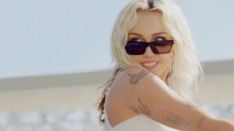 Miley Cyrus - Endless Summer Vacation (Backyard Sessions) still