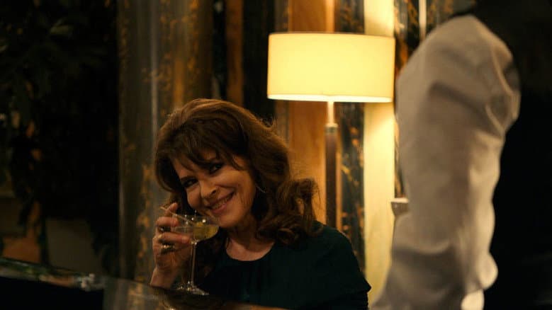Lola Pater still