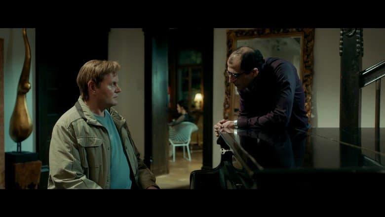 Roxy still