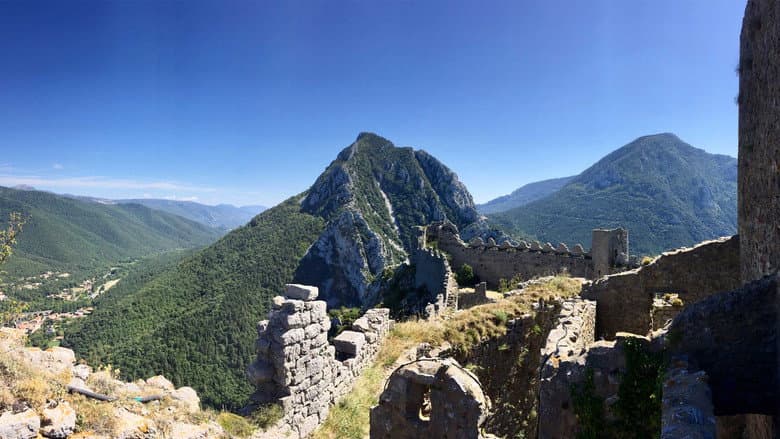 The Glorious Story of Castles still