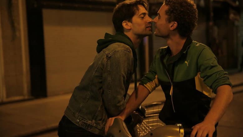 Paris 05:59 / Théo & Hugo still