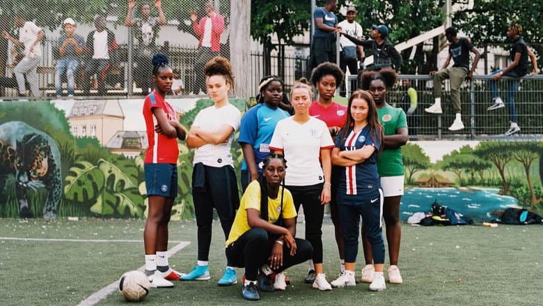 Footeuses still