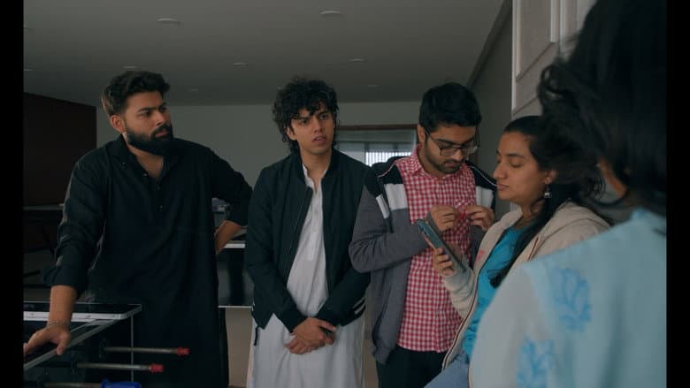 Apna Kya Lena Dena still