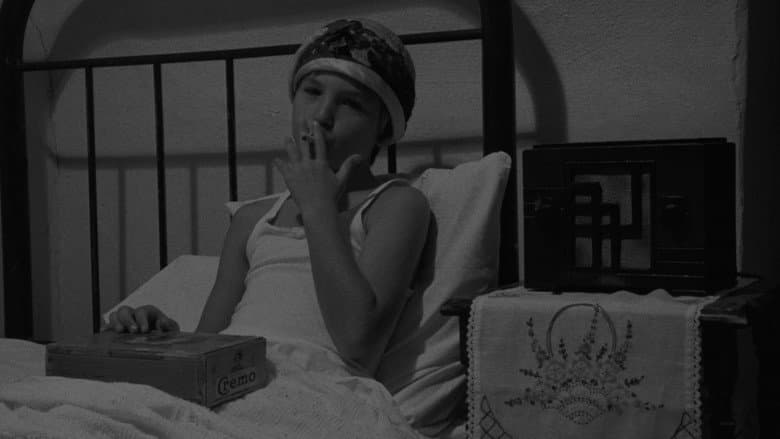 Paper Moon still