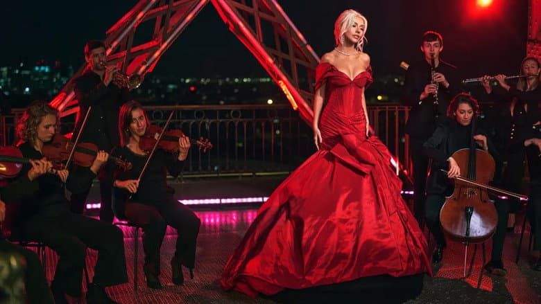Christina Aguilera: Christmas in Paris still