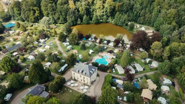 Le camping, un siècle de bonheur français still