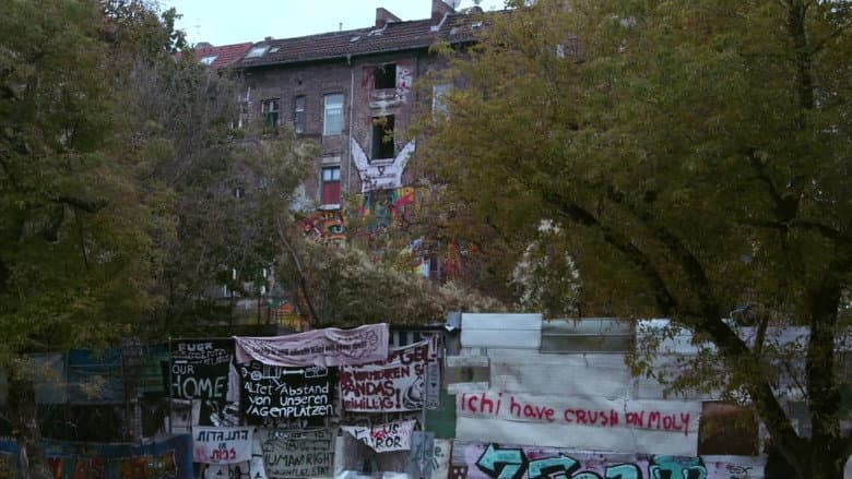 Berlin Utopiekadaver still