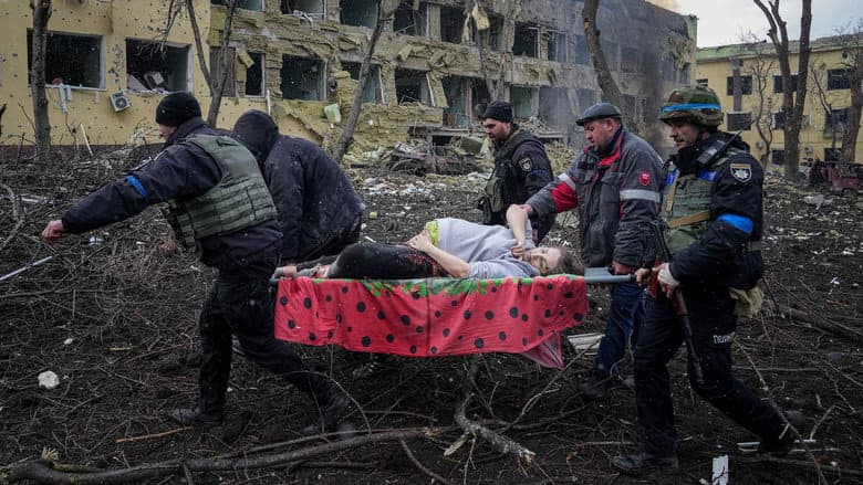 20 Days in Mariupol still