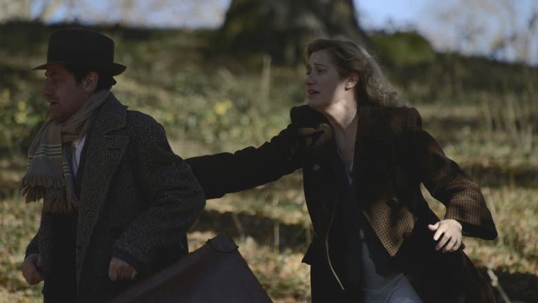 Violette still