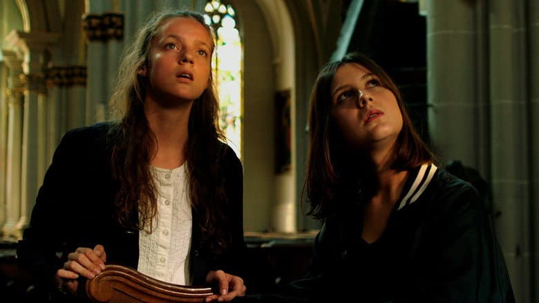 Sarah Plays a Werewolf still