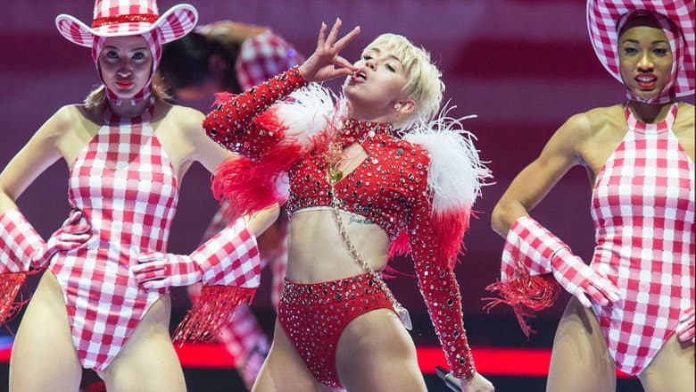 Miley Cyrus: Bangerz Tour still