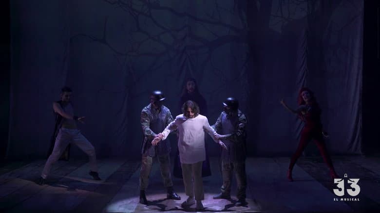 33 El Musical still
